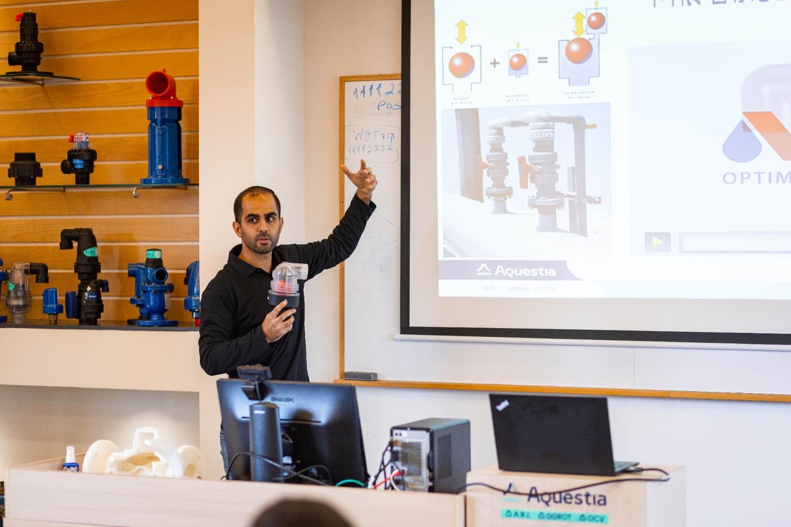 Aquestia University & monday.com Tech School: Inspiring the Next Generation!